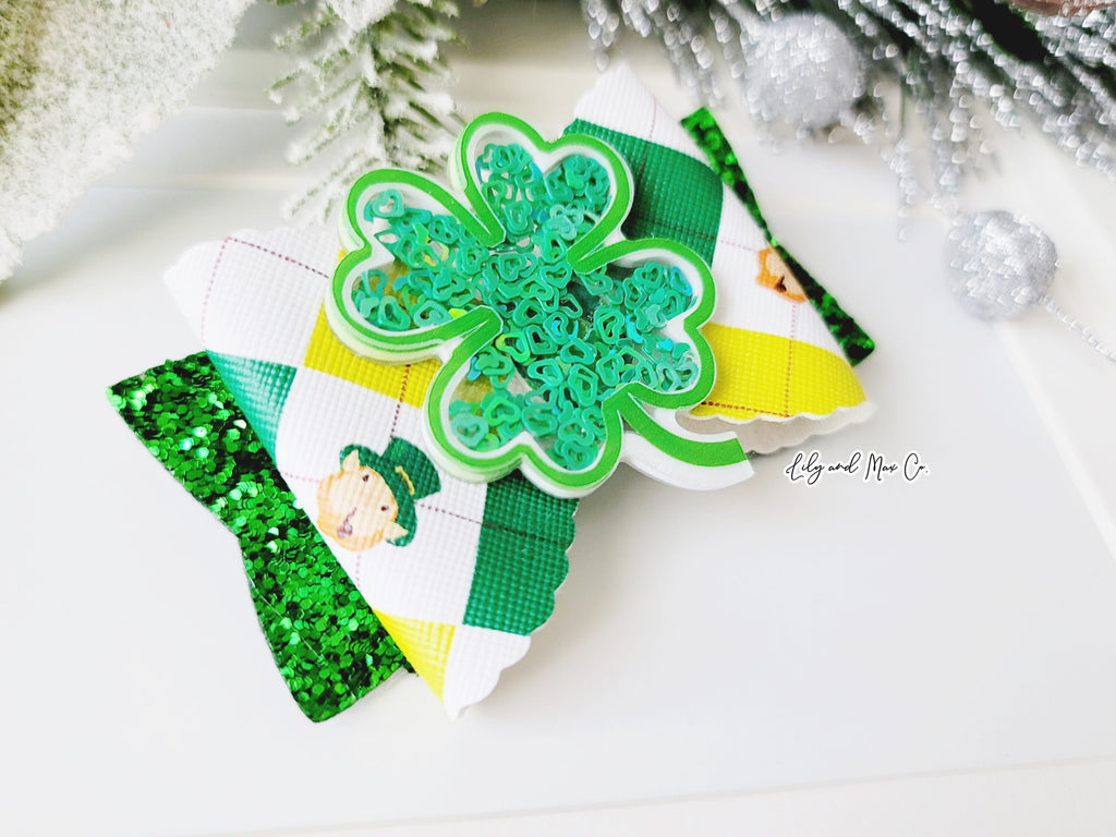 St. Patrick's day shaker Glitter bow clip